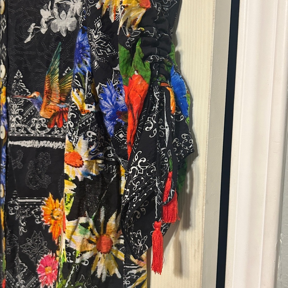 2/$50 John Mark Black floral bird artsy tunic ruch sleeve - Picture 4 of 8